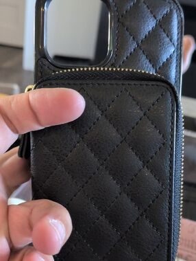 Quilted Zipper Wallet Phone Case in Black